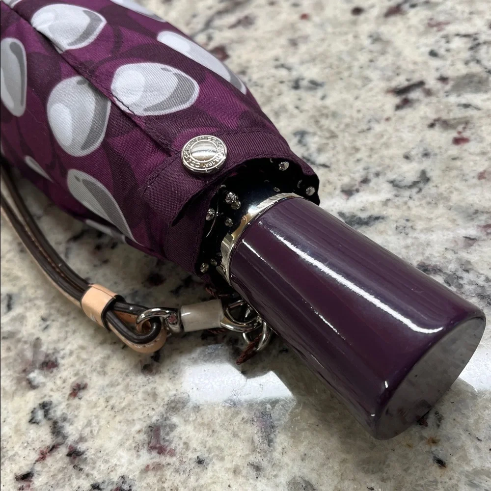 Coach Signature Umbrella NWOT - Picture 3 of 7
